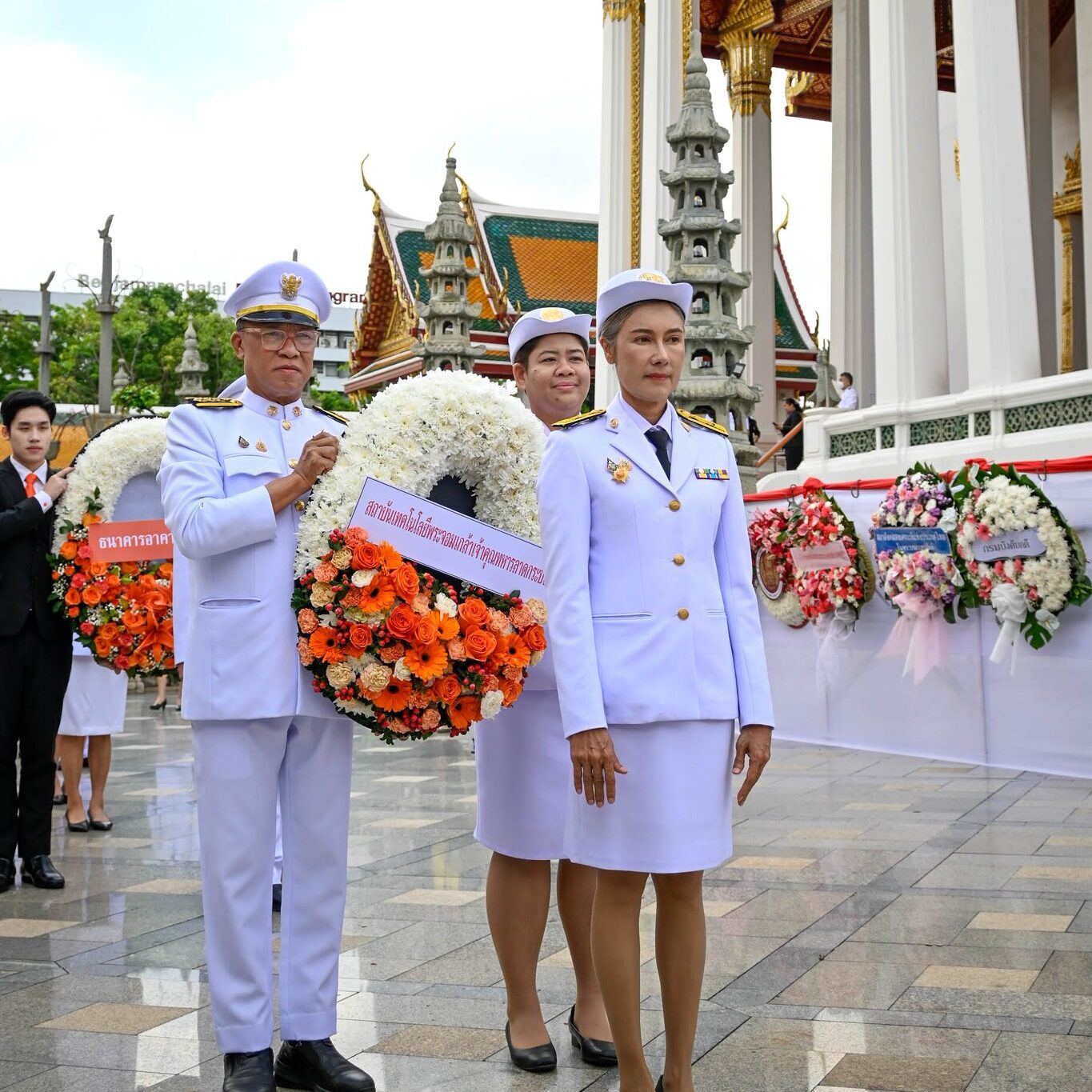 สจล. ร่วมวางพวงมาลาถวายราชสักการะพระบรมราชานุสาวรีย์พระบาทสมเด็จพระปรเมนทรมหาอานันทมหิดล พระอัฐมรามาธิบดินทร