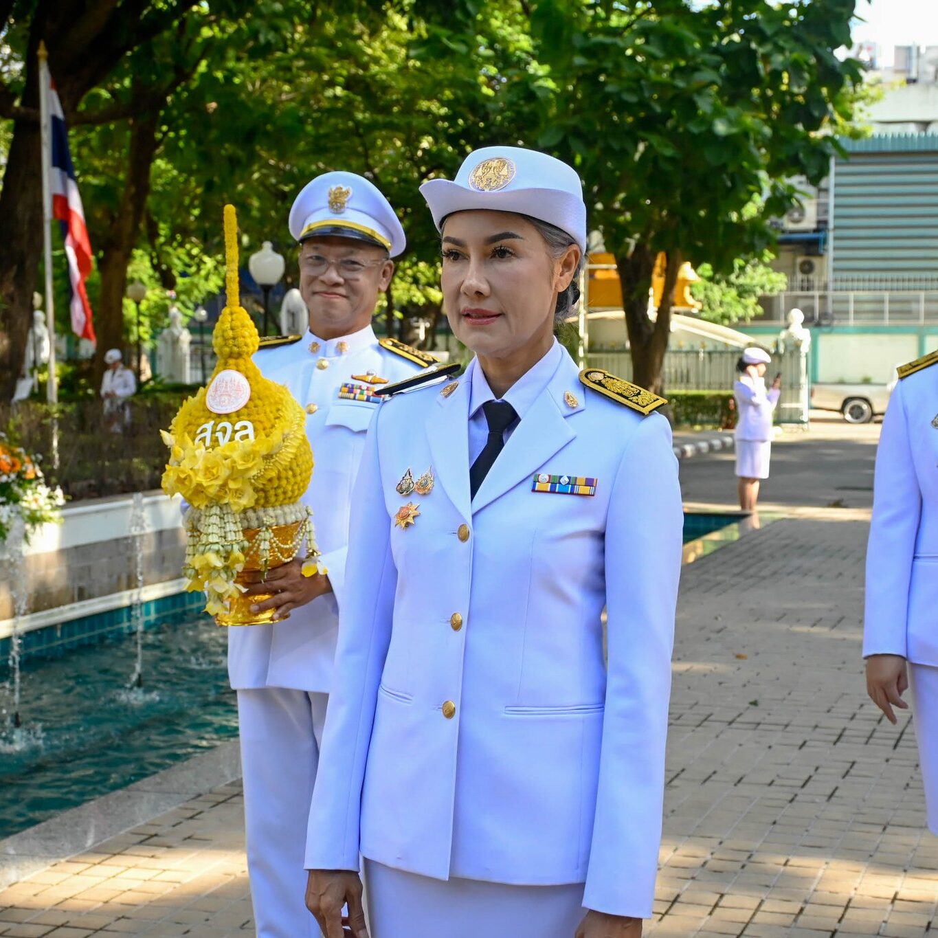 สจล. ร่วมพิธีวางพุ่มดอกไม้ถวายราชสักการะพระบาทสมเด็จพระบรมชนกาธิเบศร มหาภูมิพลอดุลยเดชมหาราช บรมนาบพิตร “พระบิดาแห่งเทคโนโลยีของไทย”