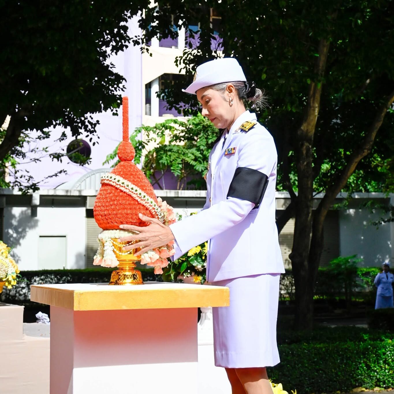 สจล. ร่วมพิธีวางพุ่มดอกไม้ถวายราชสักการะพระบาทสมเด็จพระบรมชนกาธิเบศร มหาภูมิพลอดุลยเดชมหาราช บรมนาบพิตร “พระบิดาแห่งเทคโนโลยีของไทย”